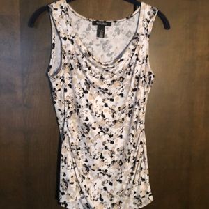 Sleeveless blouse